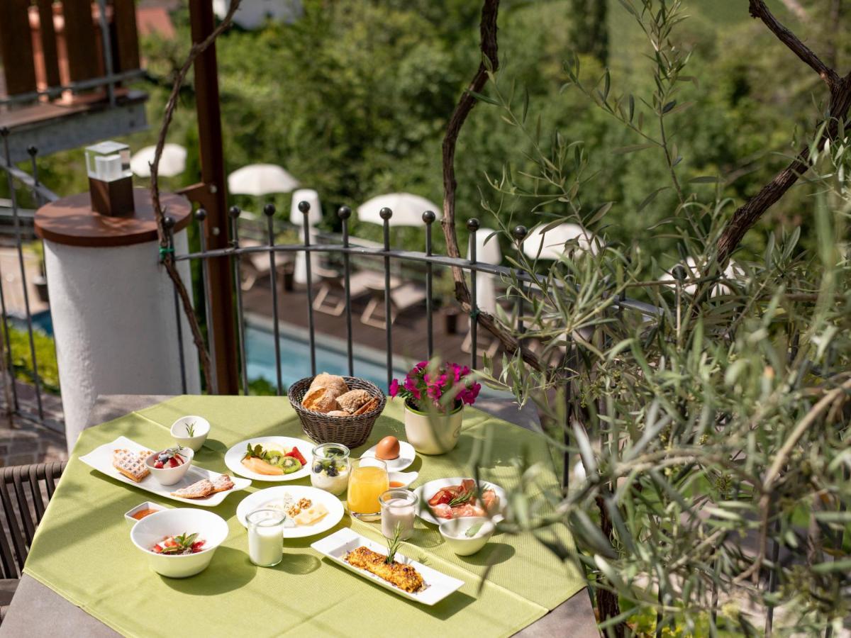 Hotel Weingut Innerleiterhof Schenna Exterior photo