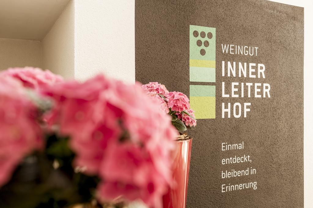 Hotel Weingut Innerleiterhof Schenna Exterior photo